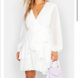 boohoo NWT White Ruffle Dress size 16 & 18!